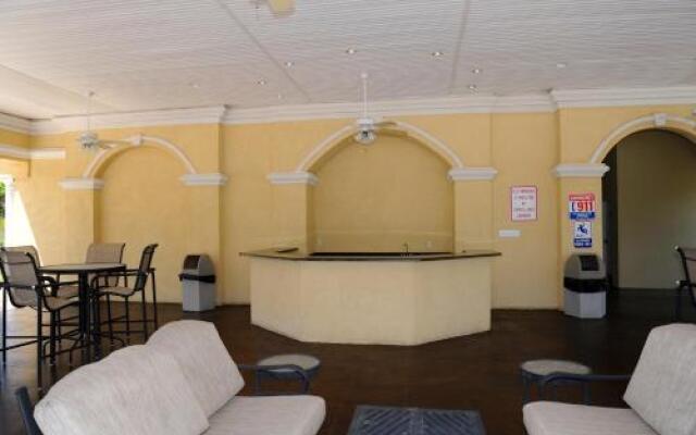 Legacy Villa 1601 Condo