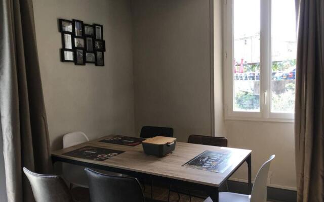 Nyons Centre, plage, vue, appart 6 pers, jardin