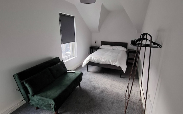 Luxurious 4-bed House With Sauna & Jacuzzi in Sunderland