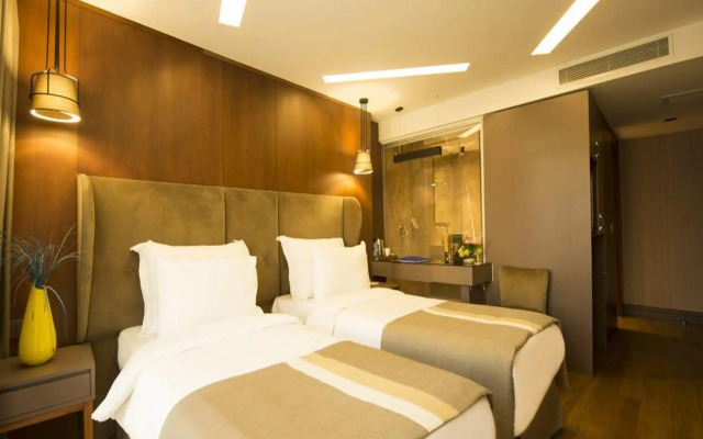 Blueway Hotel Historical