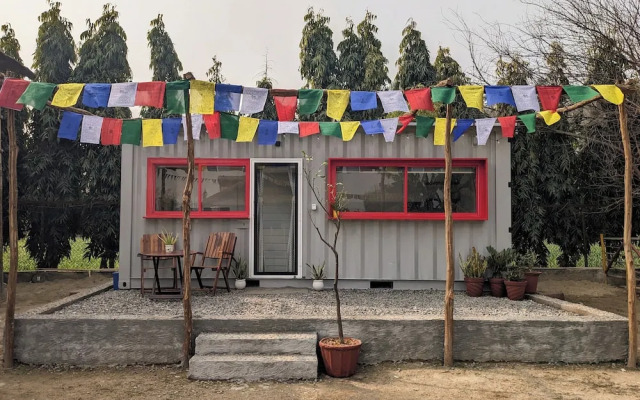 Tuk Tuk Gilhari Noida