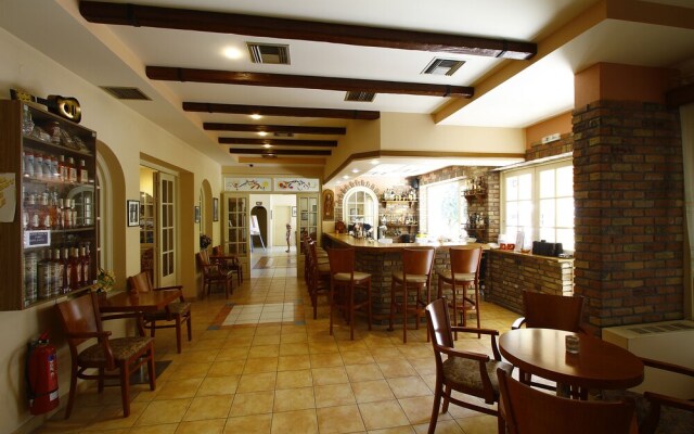 Bintzan Inn Hotel