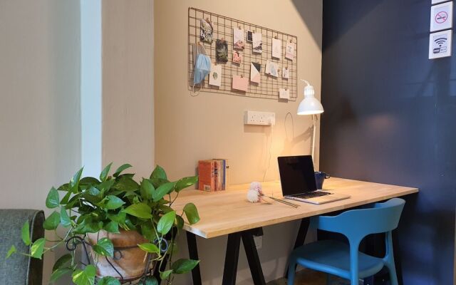 Room at Jln Loh Boon Siew Georgetown