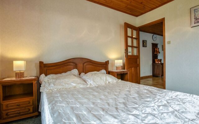 Cozy Holiday Home With Garden in Padirac France