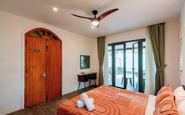 Salt Villa 3BR Oceanview An Bang Beach