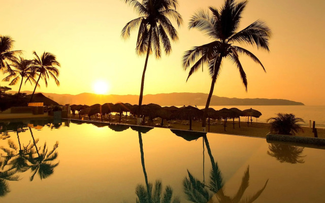 Krystal Beach Acapulco