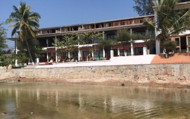 Kyaw Ngapali Lodge