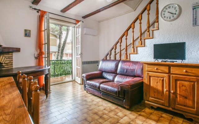 Awesome Home in Marina Romea With 5 Bedrooms and Wifi