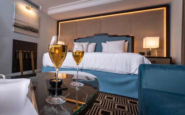 Hotel Bristol