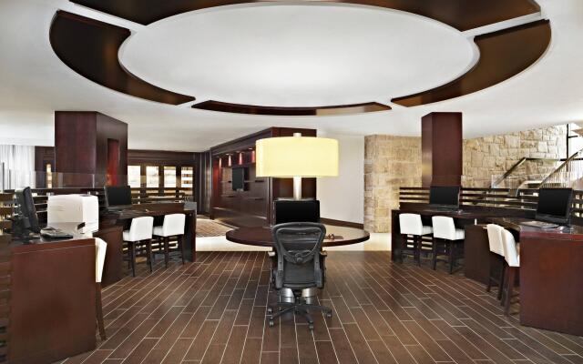 Sheraton Montreal Airport Hotel