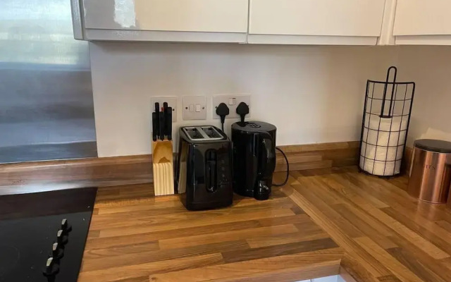 Stylish 1-bed Apartment in Swindon