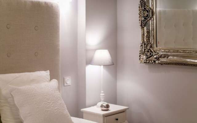 SQUARE MEYERBEER AP4178 By Riviera Holiday Homes