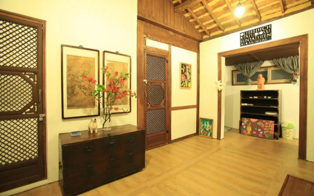 MongYouHwaWon Guesthouse(Painter's house)