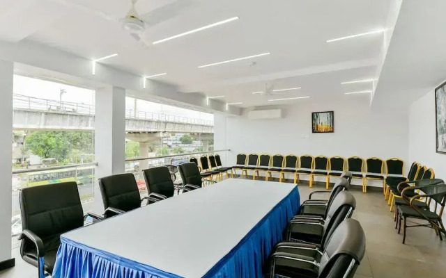 Capital O 22459 Edasserys Kalamassery Tourist Home