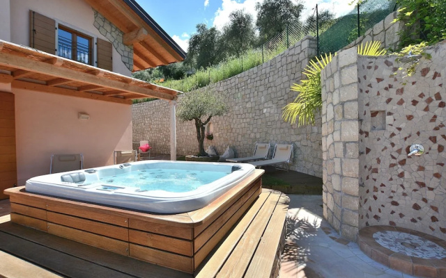 Paradise Apartment