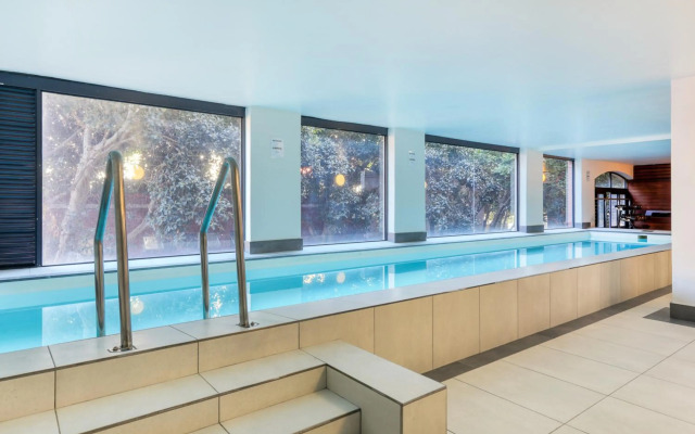 Authentic Cape Town Apartment near the Silo District