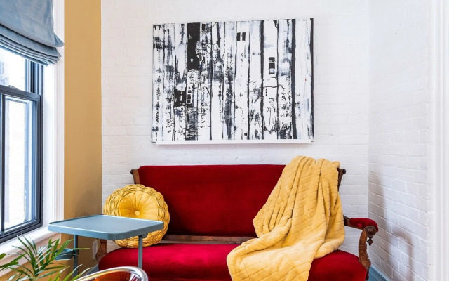 11 Rooms Boutique Hotel