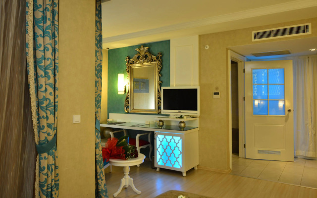 Adenya Hotel & Resort
