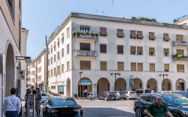 Pio X Square Cosy in Treviso Center