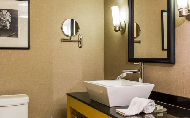 Cambria Suites Traverse City