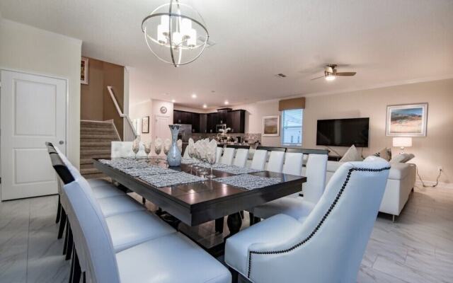 9-Bedroom Villa in Davenport 9000HS