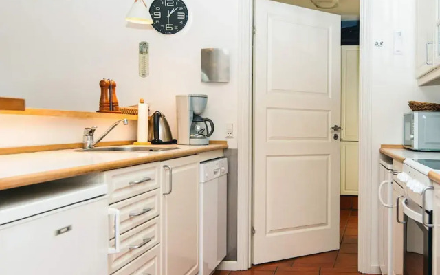 6 Person Holiday Home in Blavand