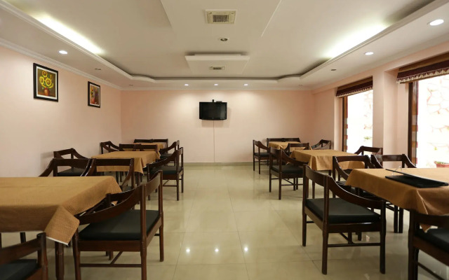 Capital O 3639 Hotel Pioneer
