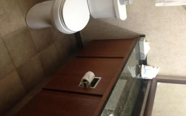 Heartland Inn & Suites, SureStay Collection by Best Western