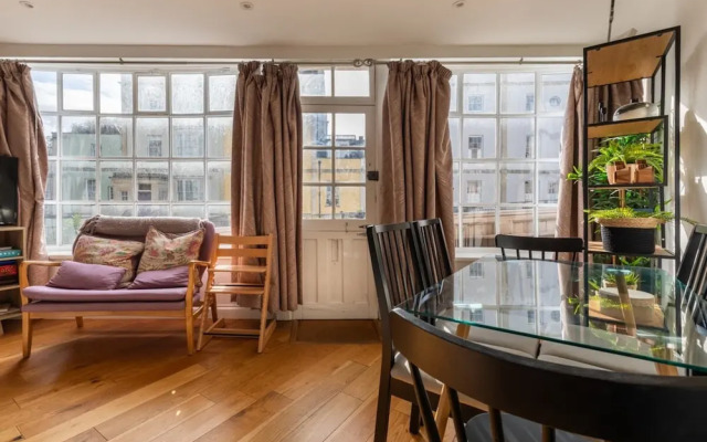 Bright & Quirky 3BD Home - Wellington Terrace!