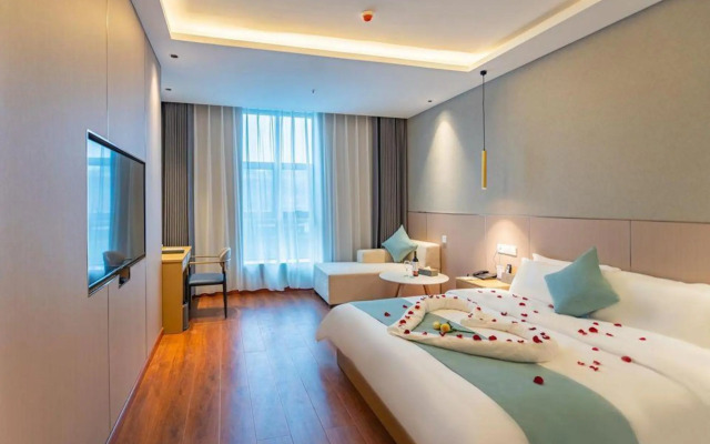 Cultural Palace Hotel