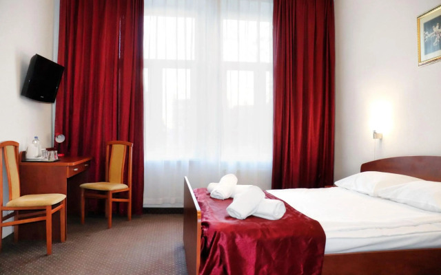 Lothus Hotel