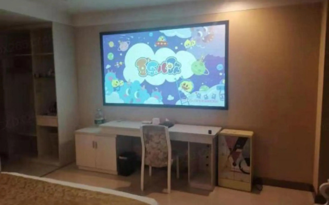 Jintan White House Business Hotel
