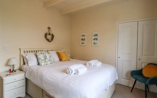 Sunshine Cottage