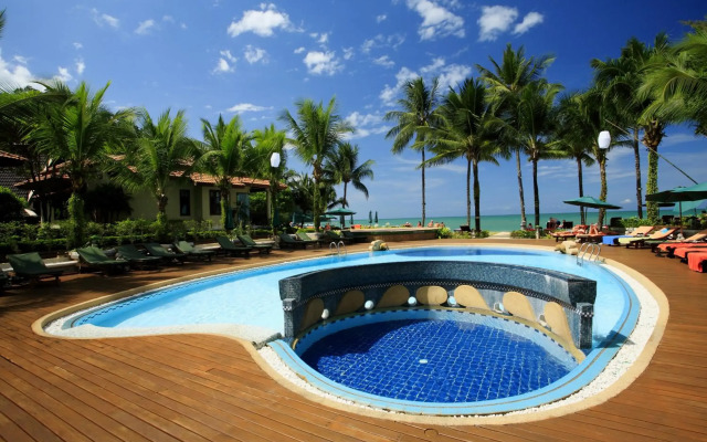 Khaolak Bay Front Resort
