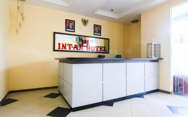 Hotel Intan by OYO