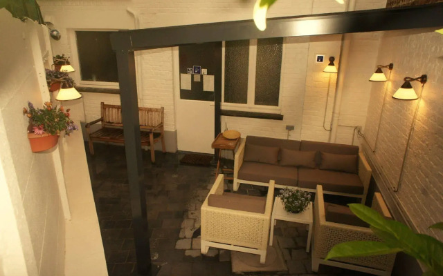 J and R Brussels City Apartment