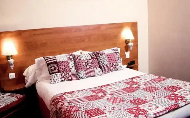 Hotel Au Feu de Bois