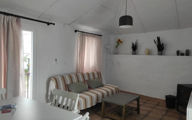 EL BÚCARO. Las Puertitas Rojas