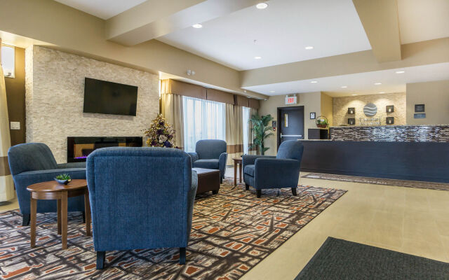 Comfort Inn & Suites Edmonton International Airport