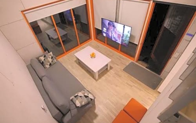 TAMULA Cube House