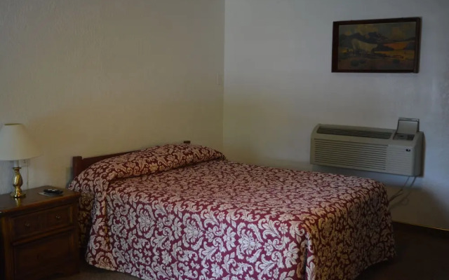 The Evergreen Inn - Motel and RV Park