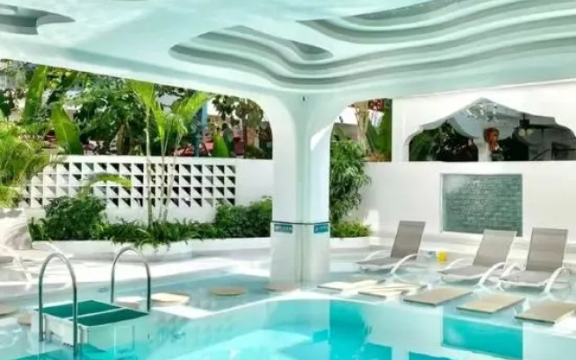Xishuangbanna Yiren Residence (Gaozhuang Xishuangjing Star Light Night Market Shop) – Pool – Xishuangbanna