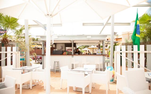 Apartamentos Playa Ferrera
