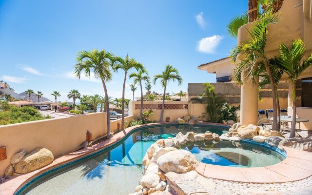 Spacious with Convenient Cabo Location, Villa Ballena