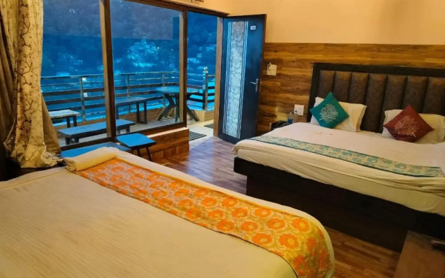 Hotel Lake view Near Boat House