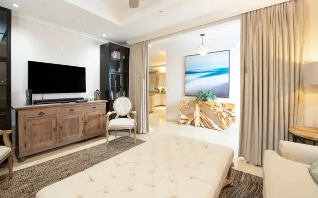 Seabreeze 8 - Luxury 4-bedroom on Seven Mile Beach