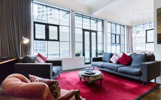 CYNTHIA, 2BDR Melbourne Apartment