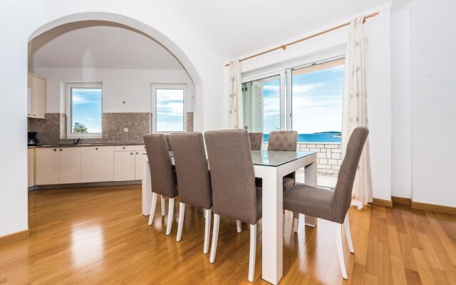 Beautiful Home in Primosten With Wifi and 6 Bedrooms