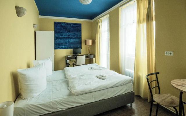 Charles Bridge Economic Hostel