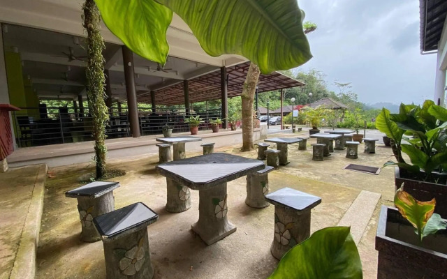 Cherengin Hills Convention & Spa Resort